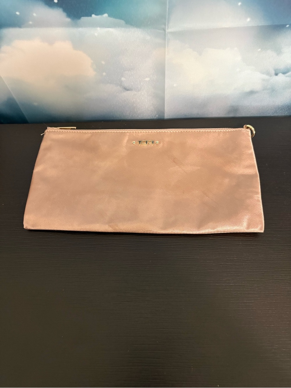 Tumi Voyageur woman’s accent pouch metallic pink. Preowned.